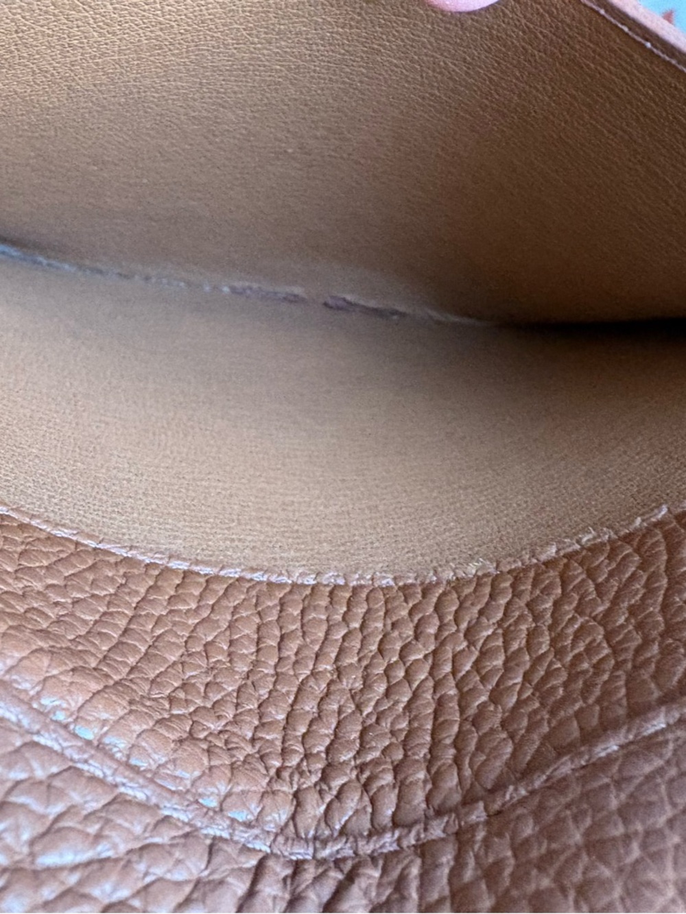 Cuyana Italian Pebbled Leather Camera Bag in Caramel | Minimalist Essential - Picture 3 of 9